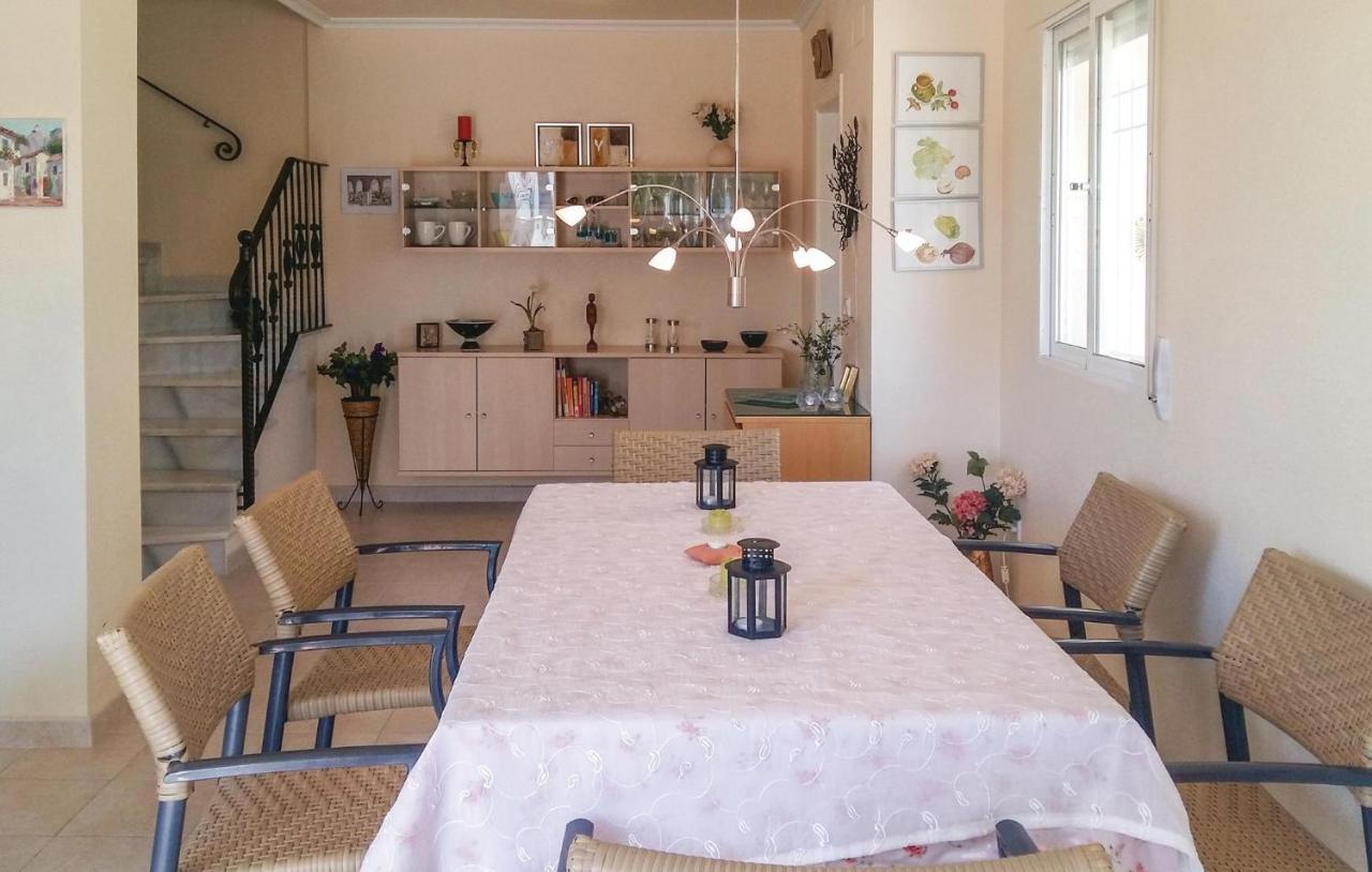 Cozy Home In Orihuela Costa With Kitchen Dehesa de Campoamor  Exteriér fotografie